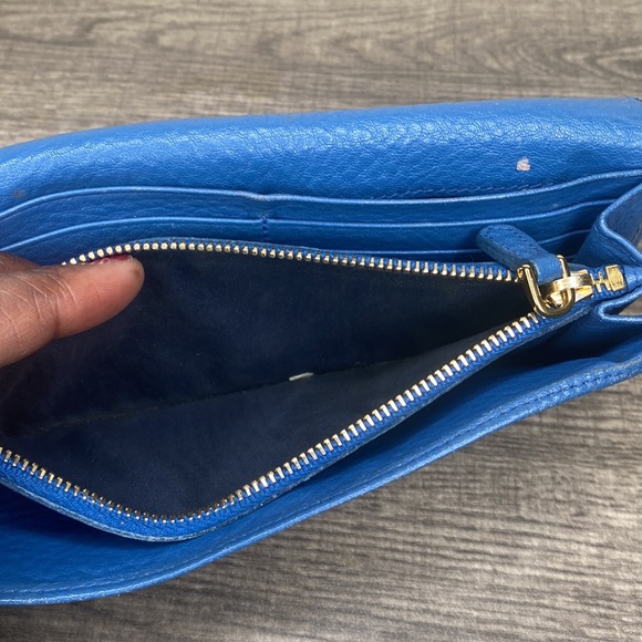 Authentic 🌺🌺🌺Prada wallet - Picture 8 of 12